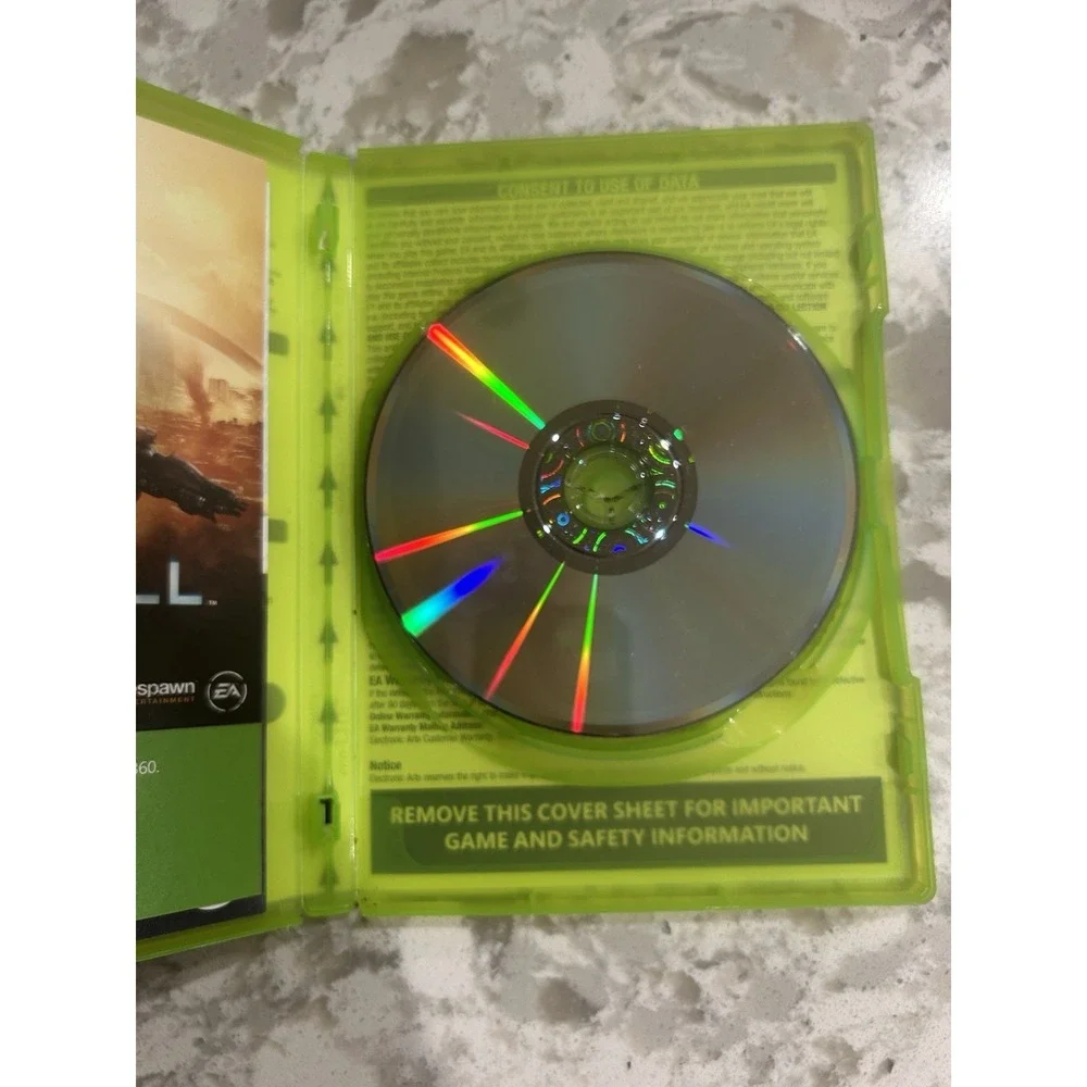 Titanfall Xbox 360 Game Disc, Cover Art,‎ and Case